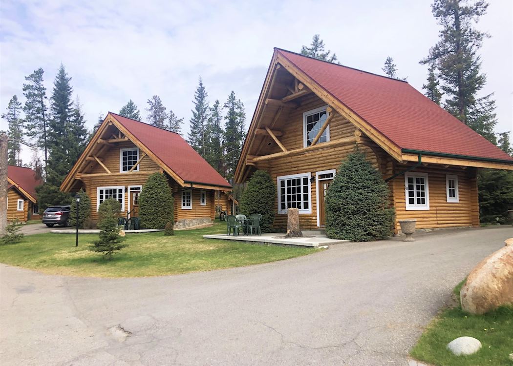 Alpine Village Cabin Resort | Hotels in Jasper | Audley Travel